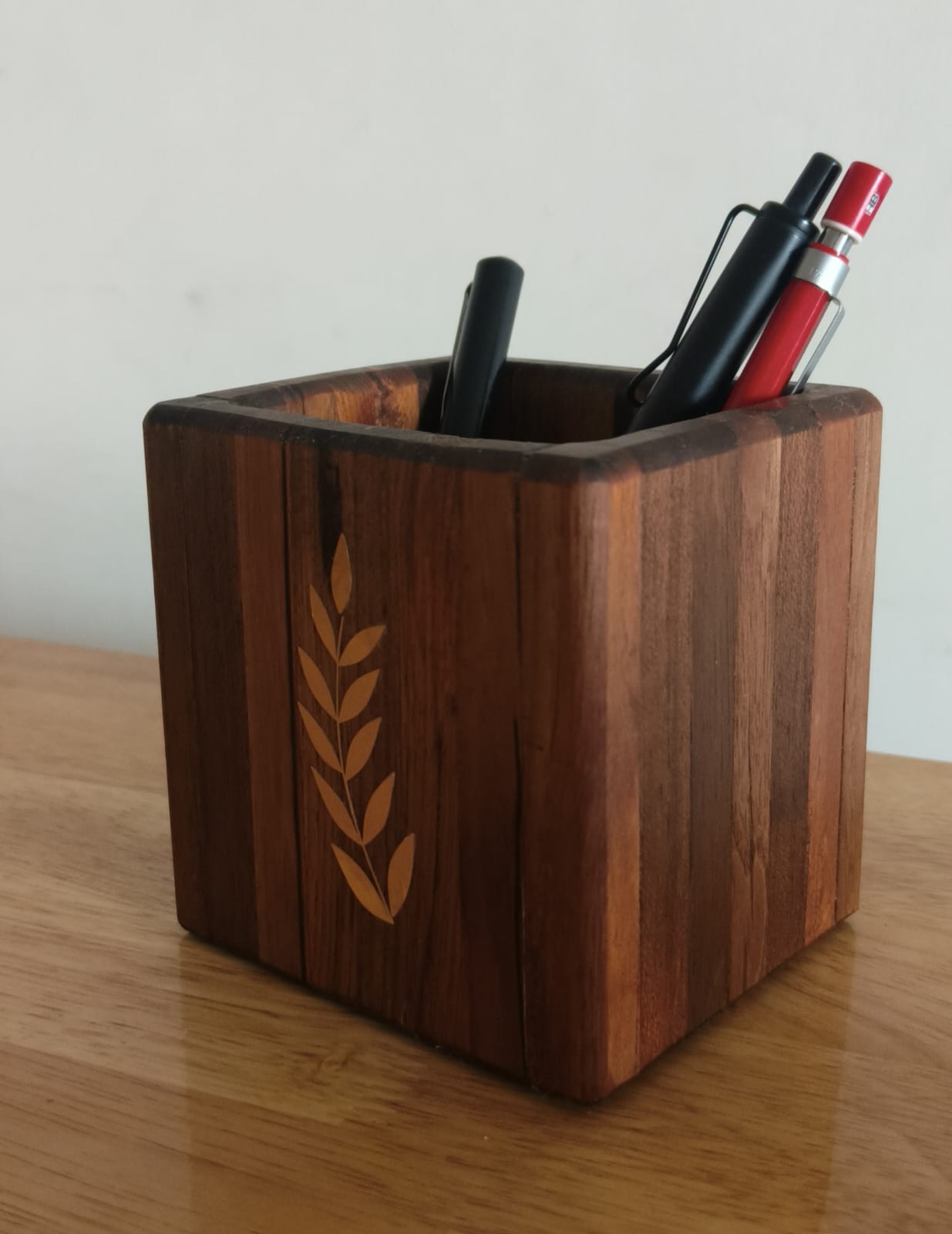 Premium_Pen stand